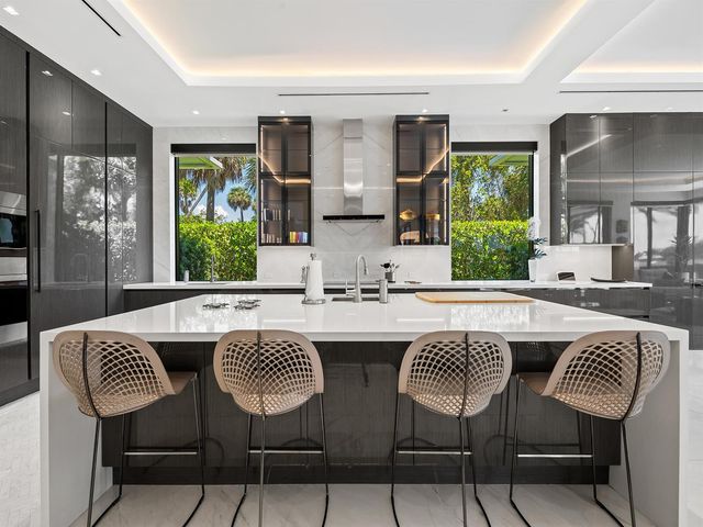 3916 Country Club Lane, Fort Lauderdale, FL 33308