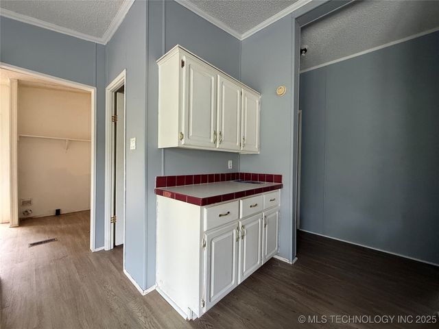 6771 W 57th Street North, Tulsa, OK 74126