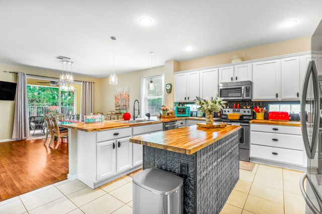 9262 Silver Glen Way, Lake Worth, FL 33467
