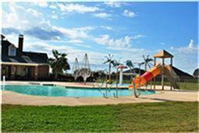 1810 Dover Heights Lane, Fresno, TX 77545