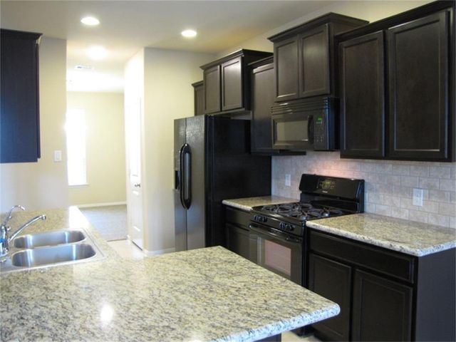 1810 Dover Heights Lane, Fresno, TX 77545