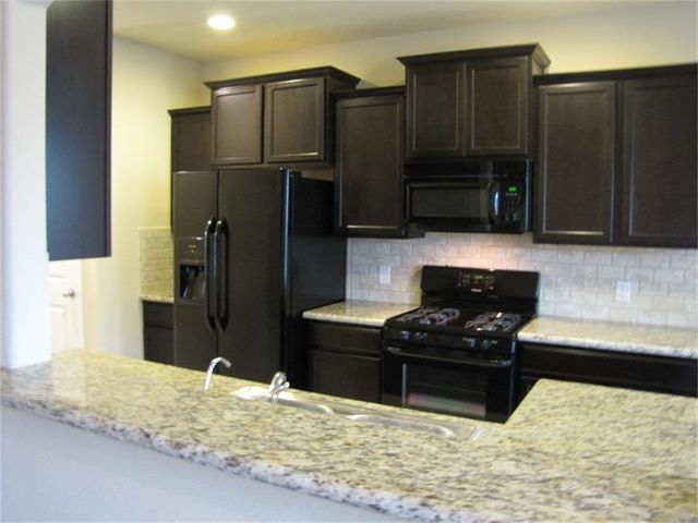 1810 Dover Heights Lane, Fresno, TX 77545