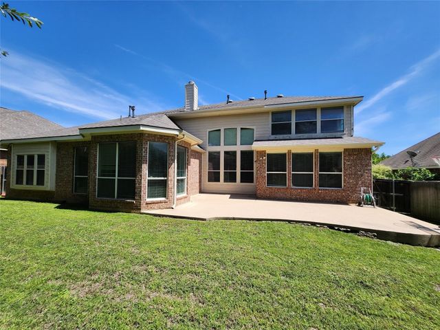 8036 Ocean Drive, Fort Worth, TX 76123