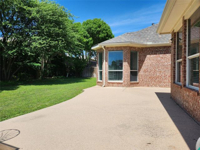 8036 Ocean Drive, Fort Worth, TX 76123