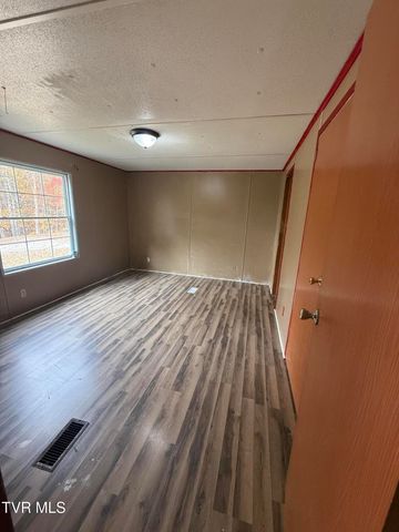 8320 Crabtree Road, Wise, VA 24293