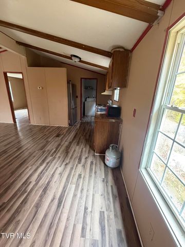 8320 Crabtree Road, Wise, VA 24293