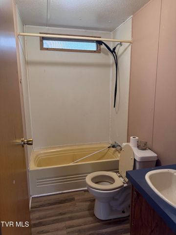 8320 Crabtree Road, Wise, VA 24293