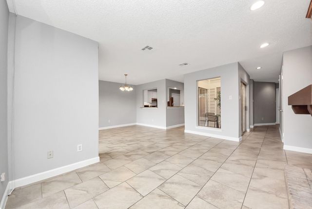 6306 S Rice Avenue, Bellaire, TX 77401