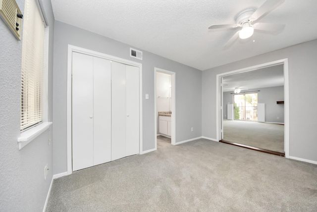 6306 S Rice Avenue, Bellaire, TX 77401