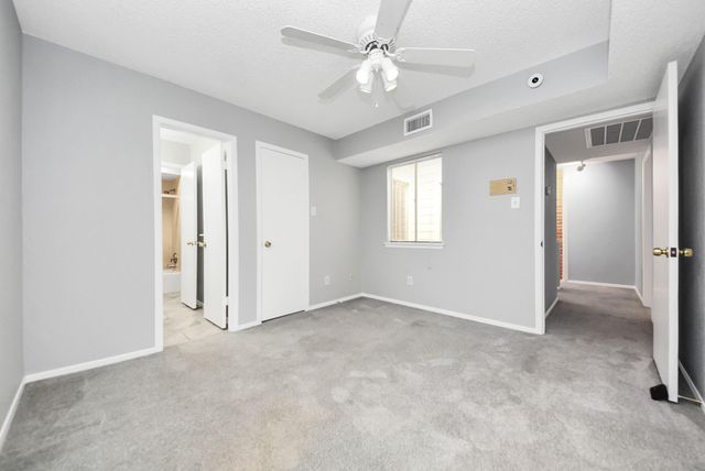 6306 S Rice Avenue, Bellaire, TX 77401