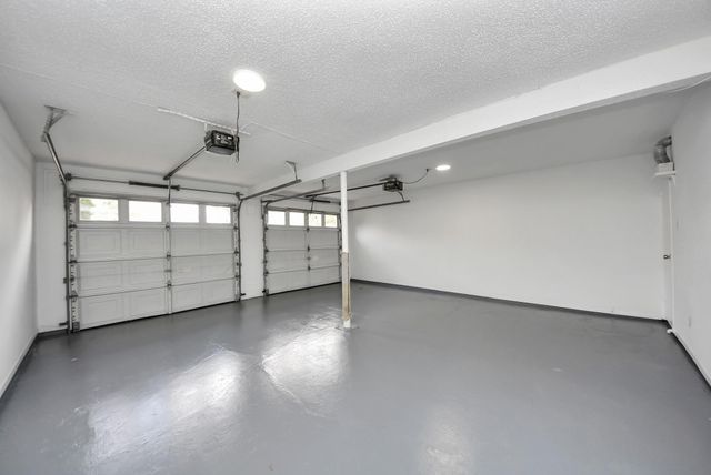 6306 S Rice Avenue, Bellaire, TX 77401