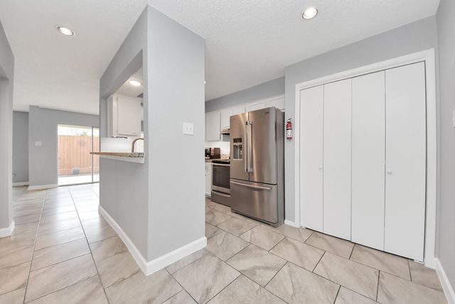 6306 S Rice Avenue, Bellaire, TX 77401