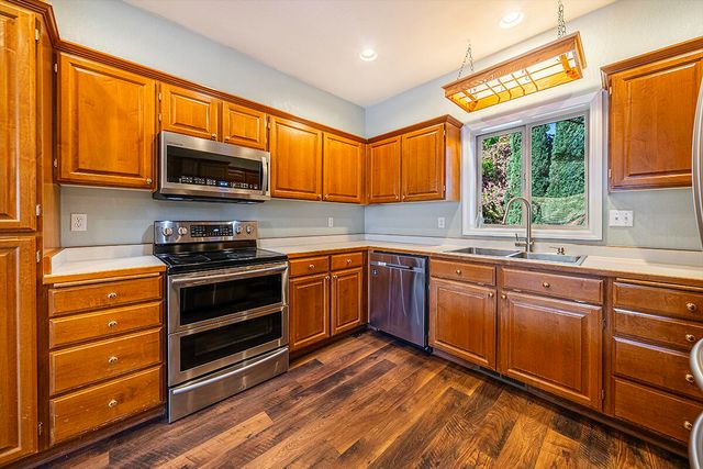 3036 Gary Drive, Medford, OR 97504