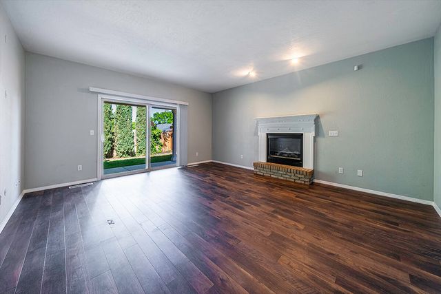 3036 Gary Drive, Medford, OR 97504