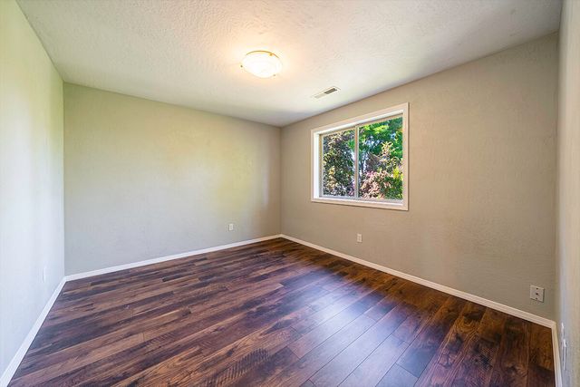 3036 Gary Drive, Medford, OR 97504