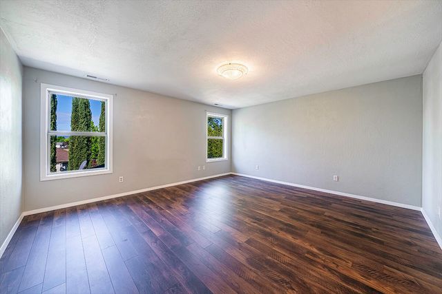 3036 Gary Drive, Medford, OR 97504