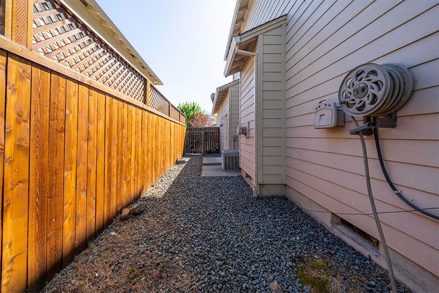 3036 Gary Drive, Medford, OR 97504