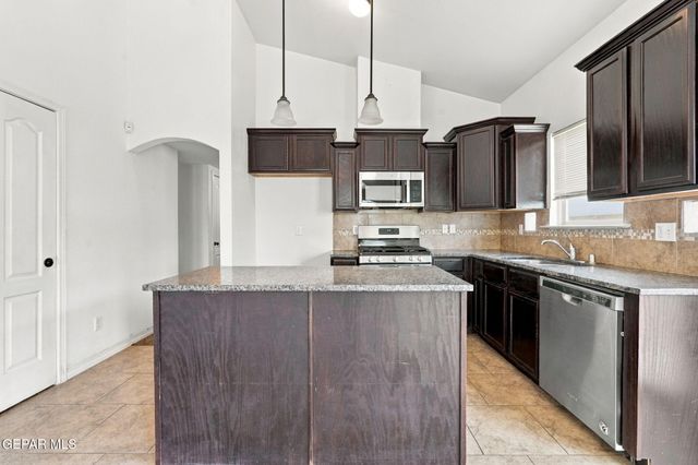 13542 HARBOTTLE Street, El Paso, TX 79928