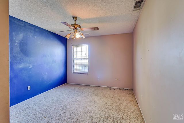 2101 S Julian Avenue, Bakersfield, CA 93304