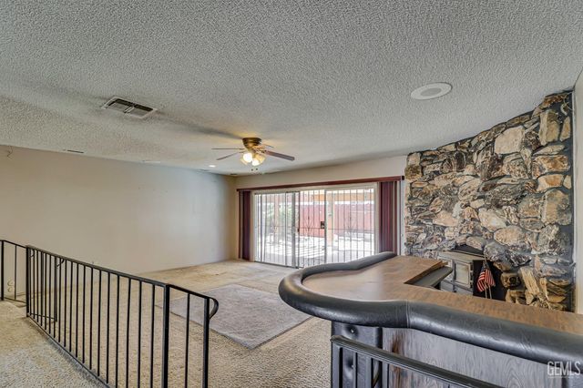 2101 S Julian Avenue, Bakersfield, CA 93304