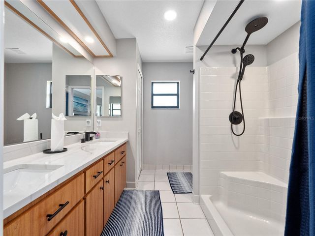 21821 KING JOHN STREET, Leesburg, FL 34748