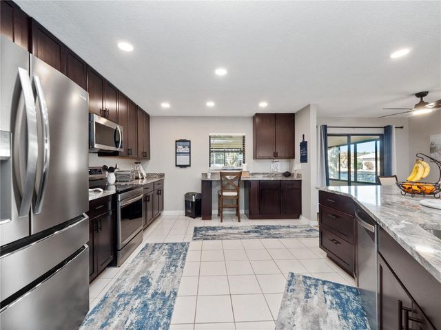 21821 KING JOHN STREET, Leesburg, FL 34748