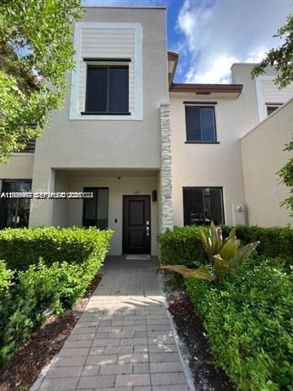 327 NE 208th Terrace, Miami, FL 33179