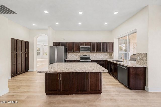 191 N ACACIA Drive, Gilbert, AZ 85233