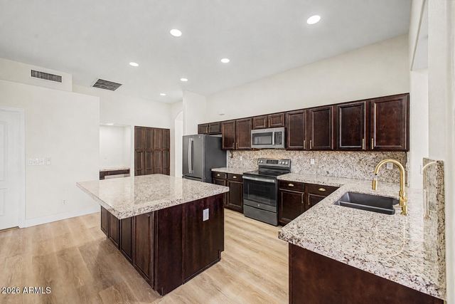 191 N ACACIA Drive, Gilbert, AZ 85233