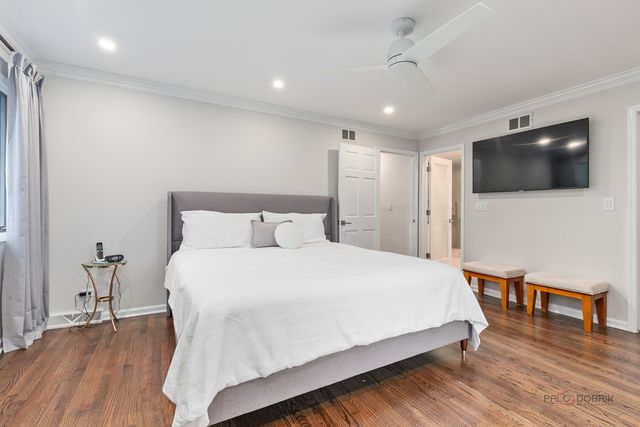 1240 Antietam Drive, Long Grove, IL 60047