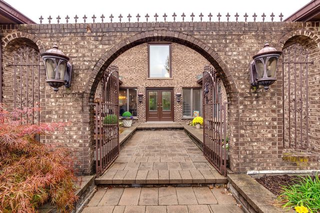 1240 Antietam Drive, Long Grove, IL 60047