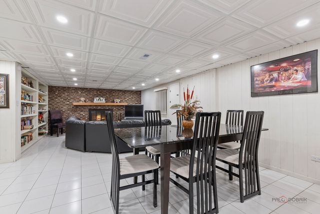 1240 Antietam Drive, Long Grove, IL 60047