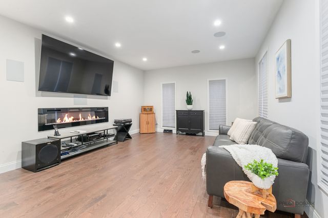 1240 Antietam Drive, Long Grove, IL 60047