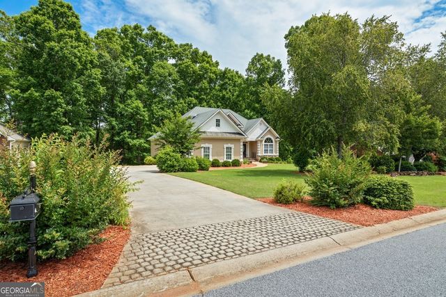 115 Blue Grass Way, Oxford, GA 30054