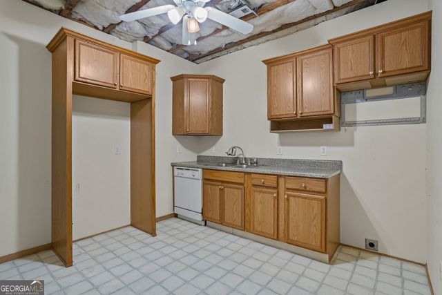 115 Blue Grass Way, Oxford, GA 30054