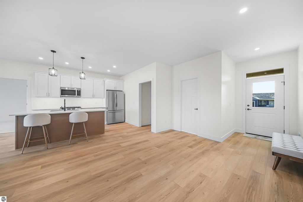 Image 4 of property listing at 1144 Magnolia Drive, Traverse City, MI 49696