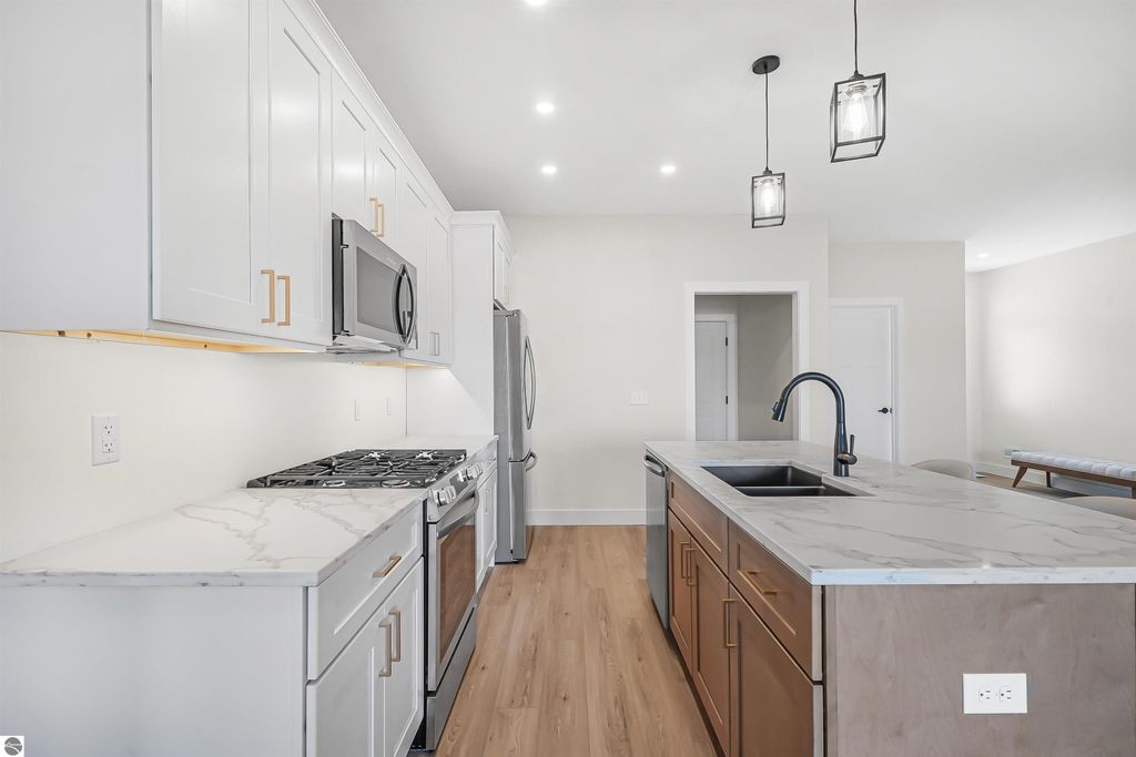 Image 6 of property listing at 1144 Magnolia Drive, Traverse City, MI 49696