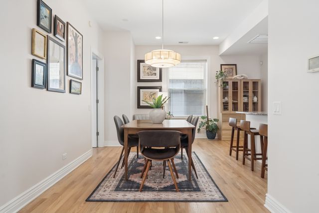 2547 N Clark Street 2N, Chicago, IL 60614