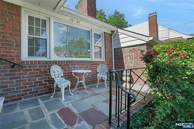 10-01 Plymouth Drive, Fair Lawn, NJ 07410