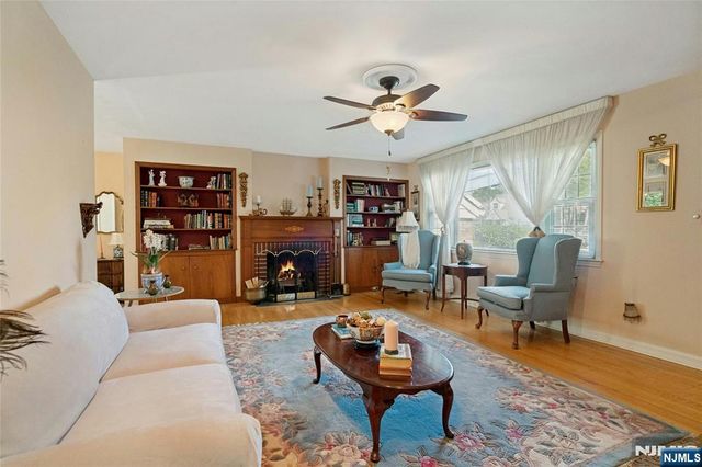 10-01 Plymouth Drive, Fair Lawn, NJ 07410