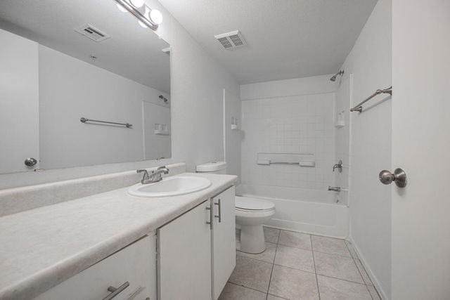 16033 N 25th Street Apt 102, Phoenix, AZ 85032
