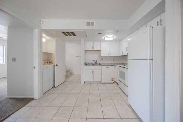 16033 N 25th Street Apt 102, Phoenix, AZ 85032