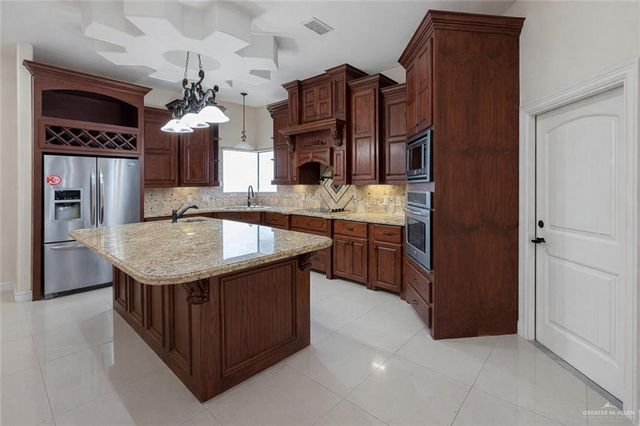 1339 N FM 649 Road, Rio Grande City, TX 78582