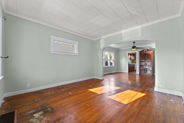 7138 Jefferson Avenue, Hammond, IN 46324