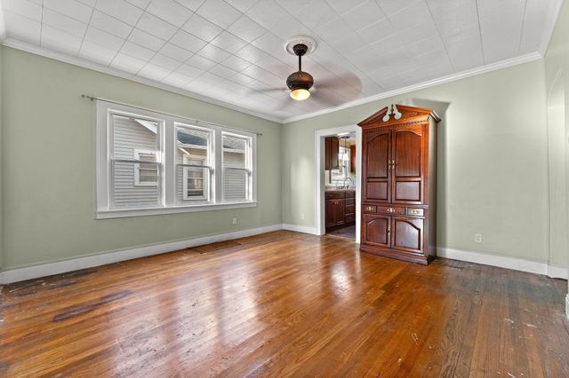 7138 Jefferson Avenue, Hammond, IN 46324