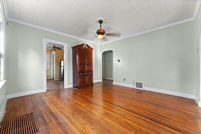 7138 Jefferson Avenue, Hammond, IN 46324