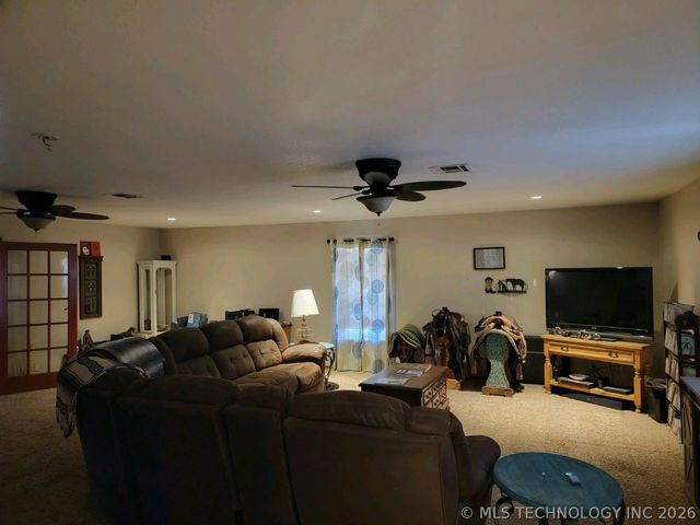 39622 W 91st Street S, Mannford, OK 74044