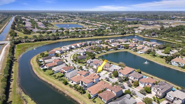 8451 Grand Prix Lane, Boynton Beach, FL 33472