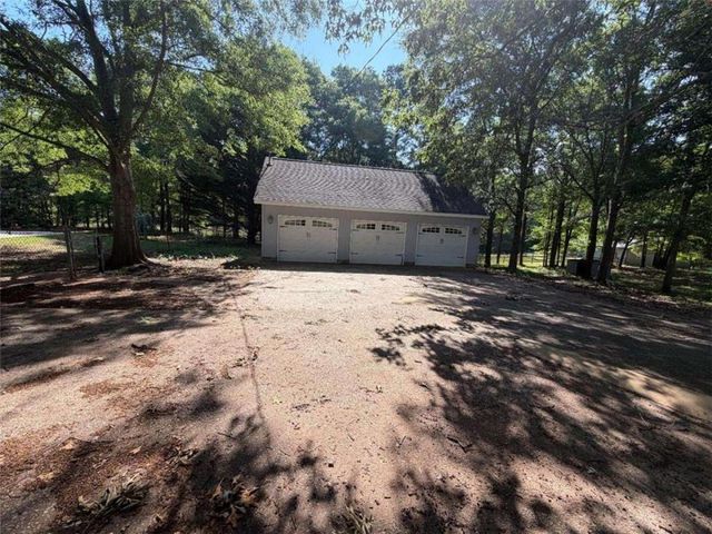 75 Price Drive, Locust Grove, GA 30248