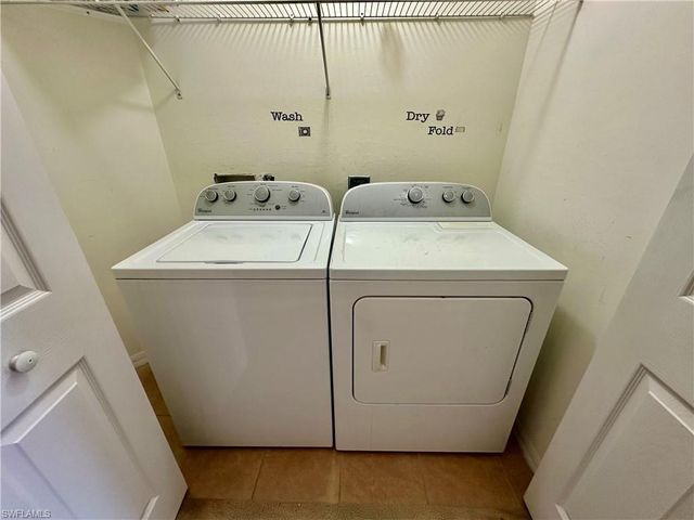 996 Hampton CIR 71, Naples, FL 34105